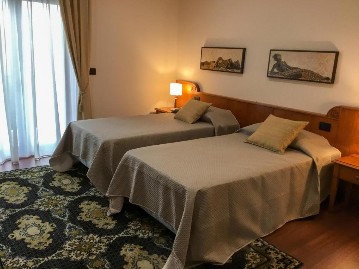 Hotel Erania à Sala Consilina Extérieur photo