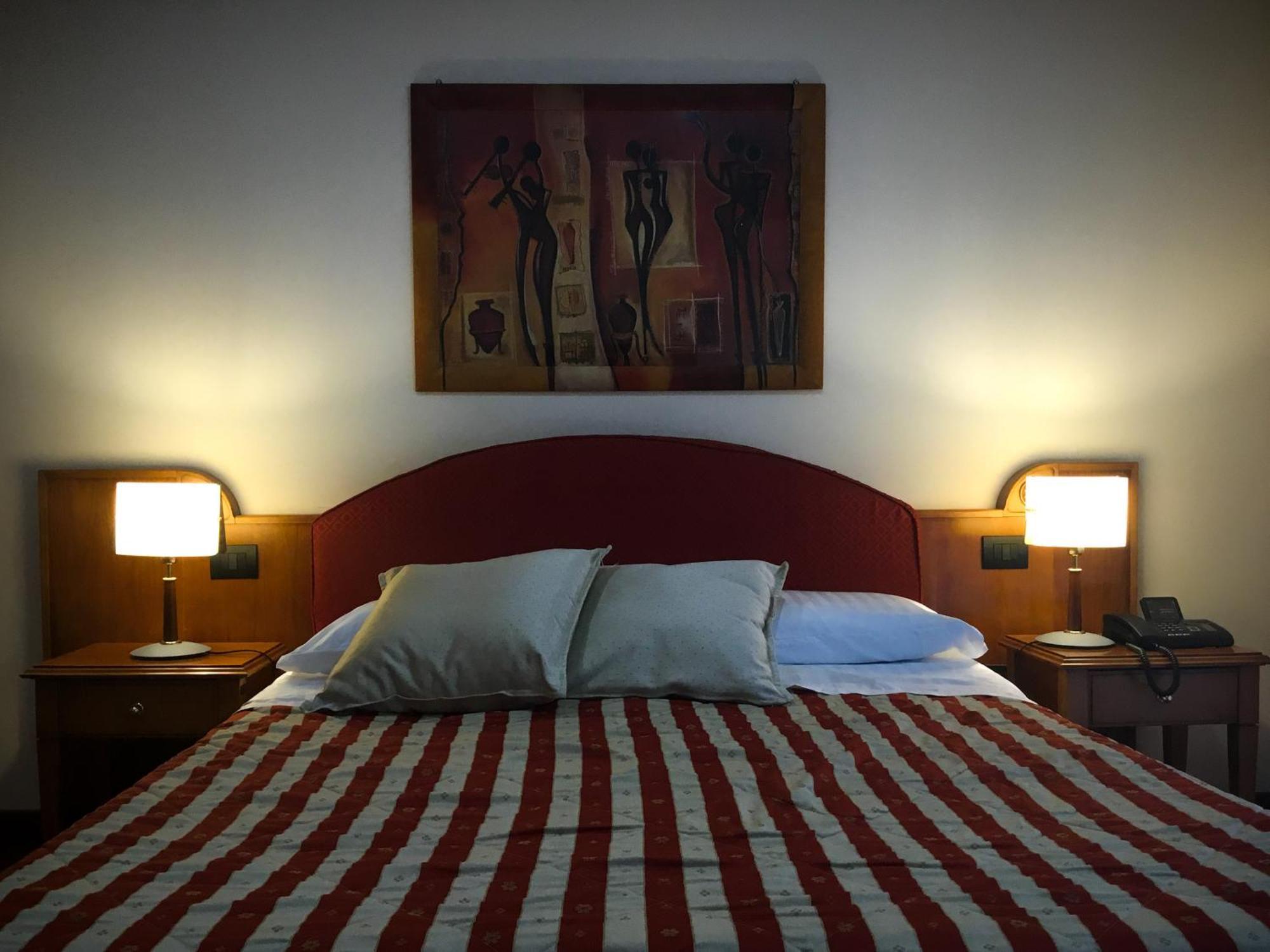 Hotel Erania à Sala Consilina Extérieur photo